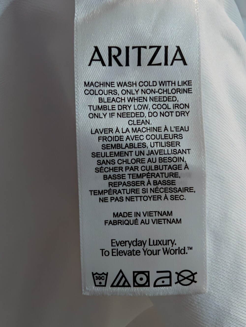 Aritzia Original Contour Optimum Halter Top - Picture 11 of 12